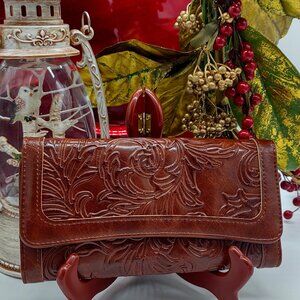 Women's Leather RFID Blocking Trifold Wallet with Embossed Design
